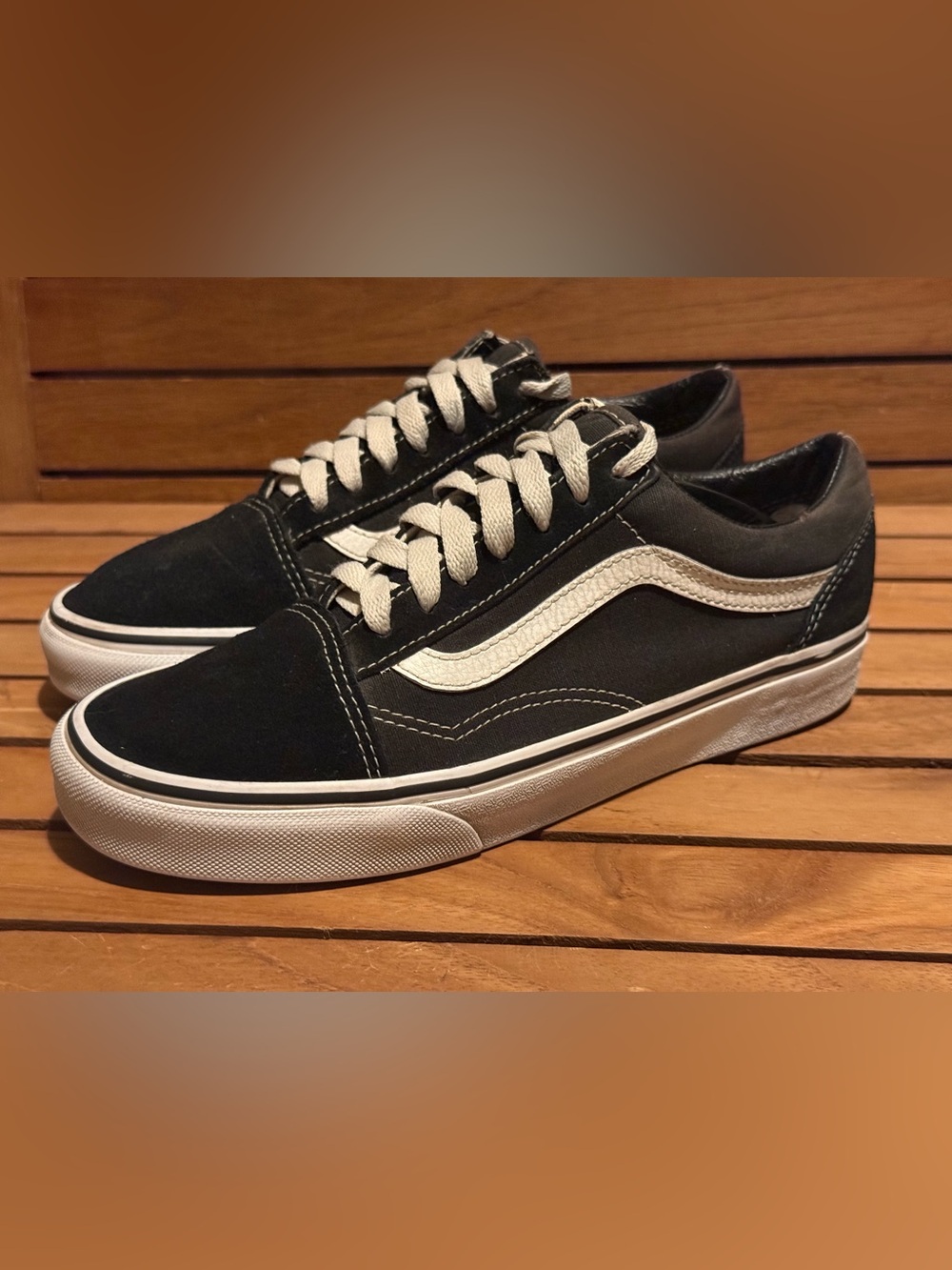 Old Skool Shoe: Lifestyle, Classic Icon, Suede/Canvas M6 W7.5